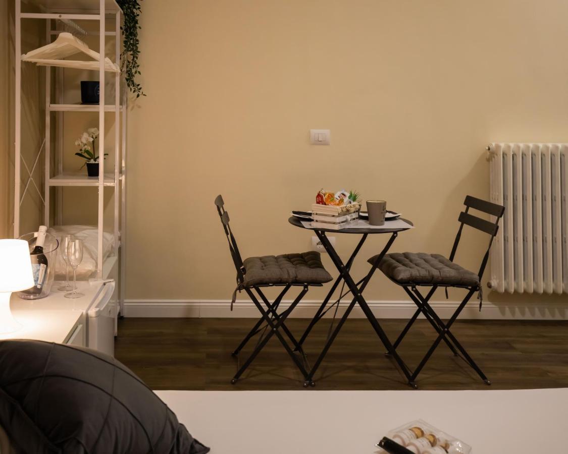 Essential Rooms กัมโปบัสโซ ภายนอก รูปภาพ
